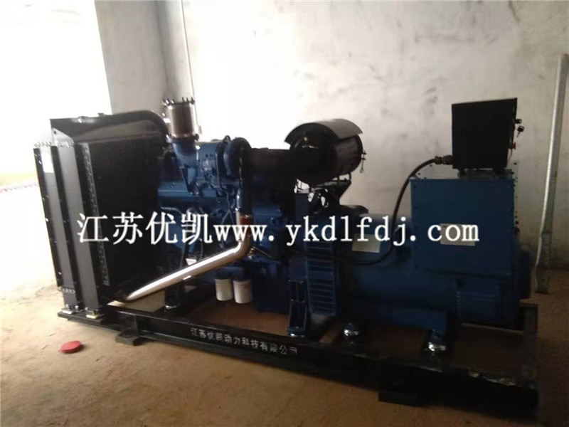 2021年8月13日，玉柴300KW柴油發(fā)電機(jī)組交付廣東茂名某養(yǎng)殖公司使用