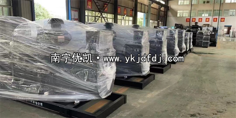 2022年7月28日，多臺上柴發(fā)電機組發(fā)貨某高速公路服務區(qū)