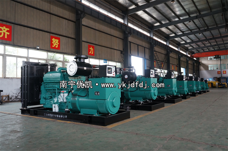 2022年12月2日，300KW康明斯柴油發(fā)電機(jī)組發(fā)貨浙江