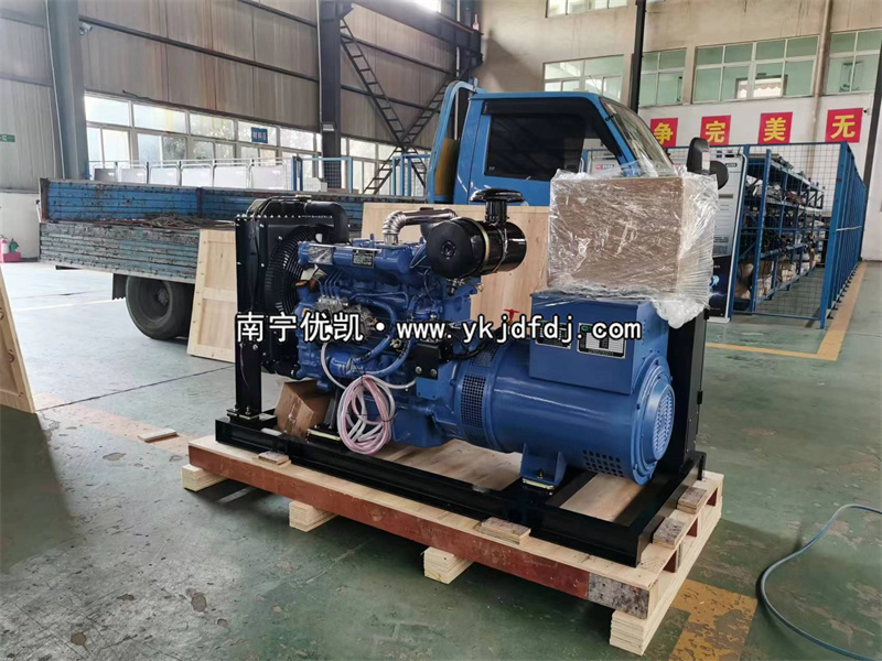 2023年10月27日，50kw華天柴油發(fā)電機(jī)組一體式ATS柜出口越南